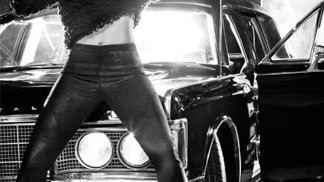 Rihanna jako Armaniho rock star