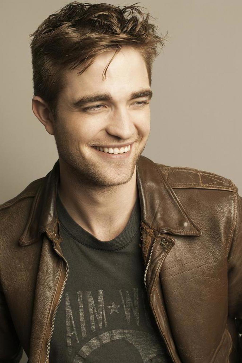 Robert Pattinson víc sexy už být nemůže Robert Pattinson víc sexy už být nemůže