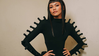 Schiaparelli, Zendaya, micro bangs