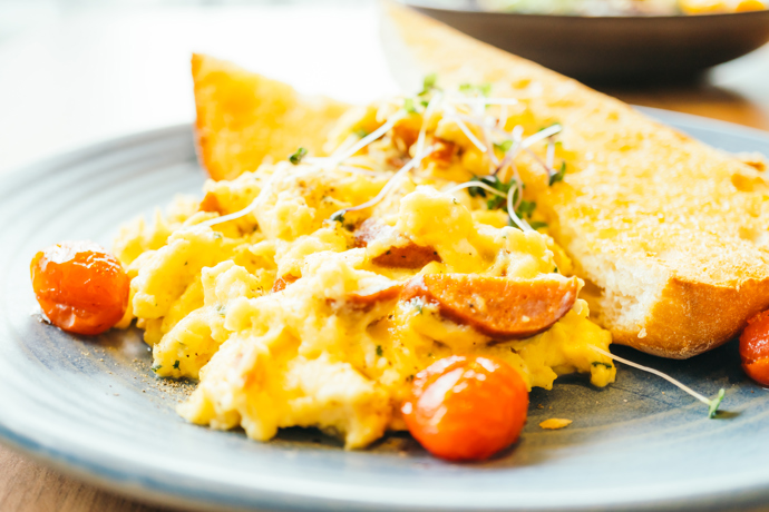 Objevte lahůdkové droždí. K pečení se nehodí, je to ale zázrak na dochucování a pomůže i v dietě. Proč ho ochutnat?