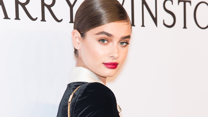 Seznamte se s Taylor Hill