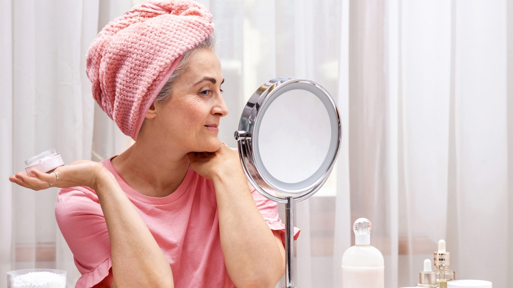 Na ucpané póry zapomeňte. Hydrofilní odličovací oleje odstraní i ten nejodolnější make-up a zbytky krémů s SPF