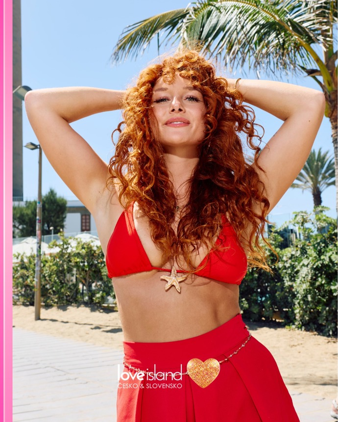 Viki z Love Islandu je plná energie.