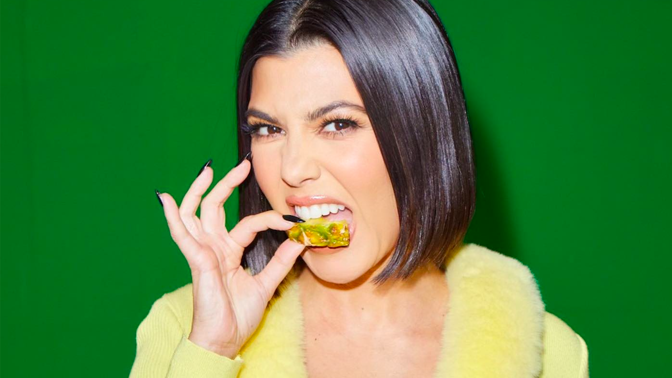 Kourtney Kardashian s Lemme Purr
