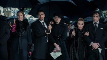 FOTO: Theo James je hlavní postavou seriálu Gentlemani.