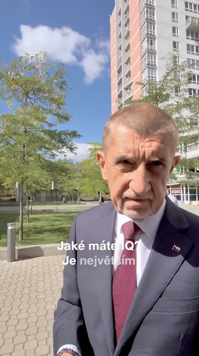 Premiér se novinářky v ostré výměně zeptal, jaké má IQ.