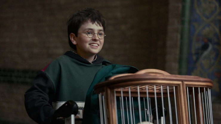Dominic McLaughlin jako nový Harry v seriálu Harry Potter.