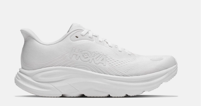 Tenisky Hoka Clifton 11 jsou ideální pro běh i každodenní nošení. Dlouhodobě patří mezi nejoblíbenější modely díky lehkosti, měkkému došlapu a celkovému pohodlí. Nová verze přináší prodyšný svršek a tlumení z kompresně tvarované pěny EVA. Stabilitu zajišťuje konstrukce Active Foot Frame™, plynulý krok podporuje technologie MetaRocker™. 3999 Kč
