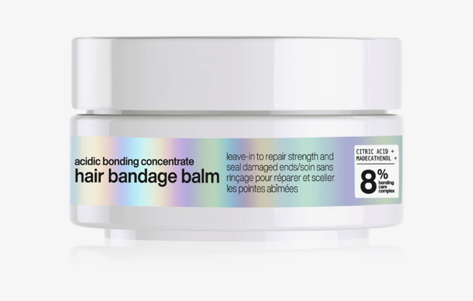 Bezoplachový balzám pro roztřepené a suché konečky Acidic Bonding Concentrate, Redken, 1 200 Kč (75 ml), prodává Notino Bezoplachový balzám pro roztřepené a suché konečky Acidic Bonding Concentrate, Redken, 1 200 Kč (75 ml), prodává Notino