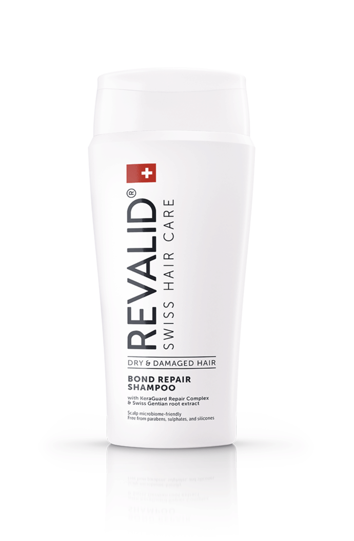 Obnovující šampon pro poškozené vlasy Revalid, 299 Kč (200 ml), prodává Dr.Max Obnovující šampon pro poškozené vlasy Revalid, 299 Kč (200 ml), prodává Dr.Max