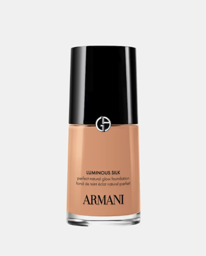 Hydratační a pečující make-up Luminous Silk, Giorgio Armani, 1 999 Kč (30 ml), prodává Douglas