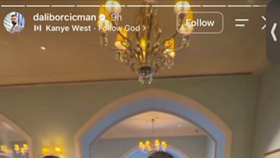 FOTO: Dalibor Cicman následně na svůj Instagram sdílel fotku se šampaňským, ke které napsal: Ze slumu do pětihvězdy.