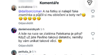FOTO: Lidé mu nevěří jeho lež. Na předchozím snímku měl totiž stejné kalhoty, boty i hodinky jako na fotce, kterou sdílel ze slumu s luxusními hodinky.