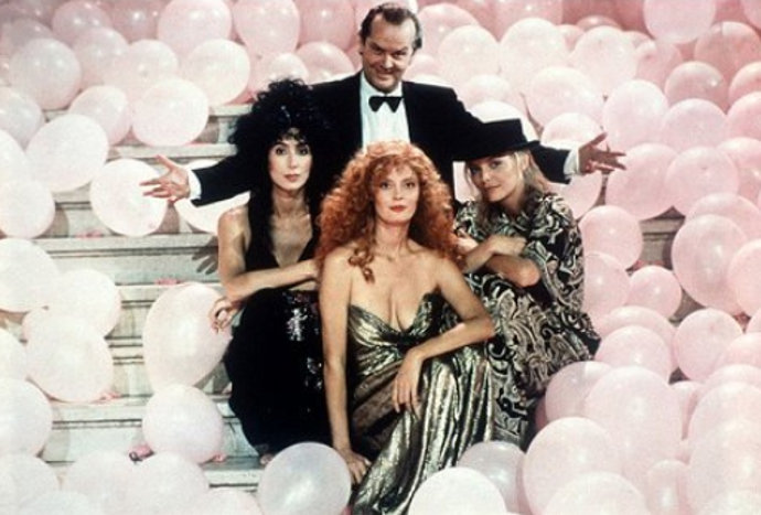 Susan Sarandon ve filmu Čarodějky z Eastwicku. 