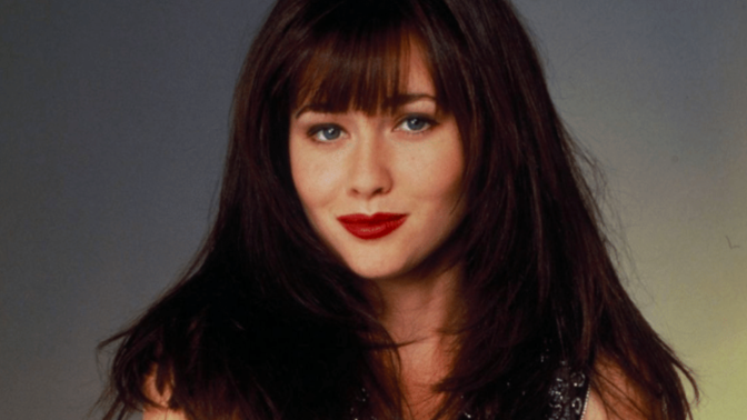  

Shannen Doherty ve své nejslavnější roli Brendy Walsh z Beverly Hills 90210
