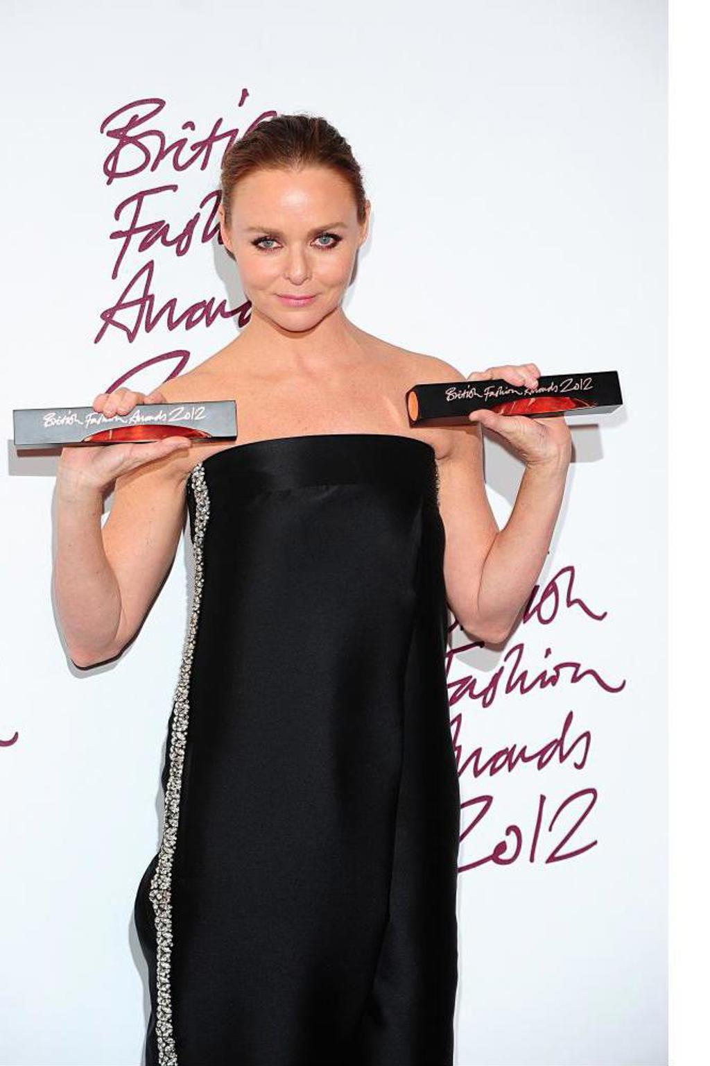 Stella McCartney návrhářkou roku Stella McCartney návrhářkou roku