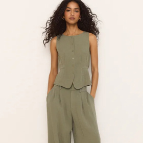 Khaki kalhoty, Stradivarius, 699 Kč