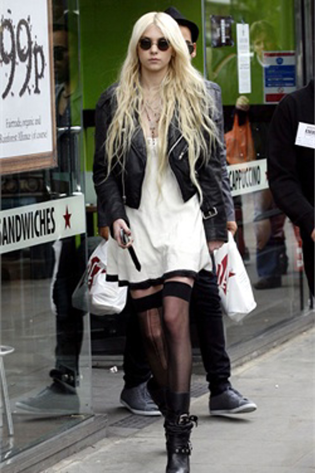 Styling dne: Taylor Momsem
