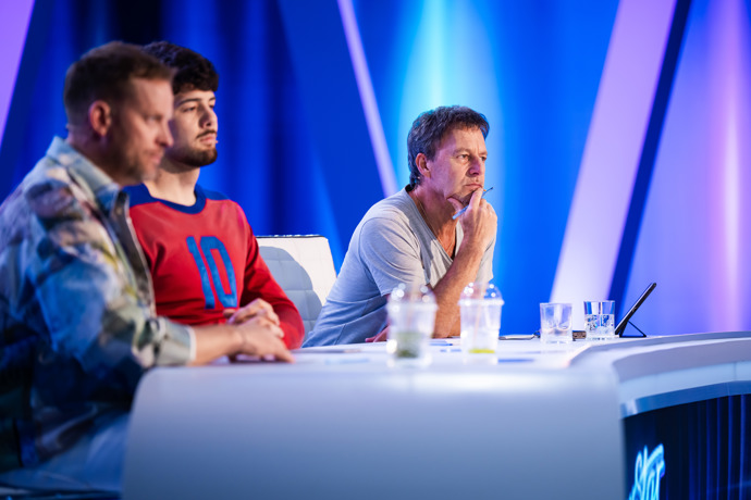 Po odchodu Ewy Farne zůstali za porotcovským stolem pouze Jakub Prachař, Calin a Pavol Habera.