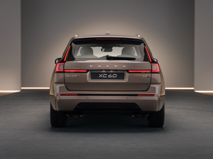 Pohled zezadu na nové Volvo XC60.