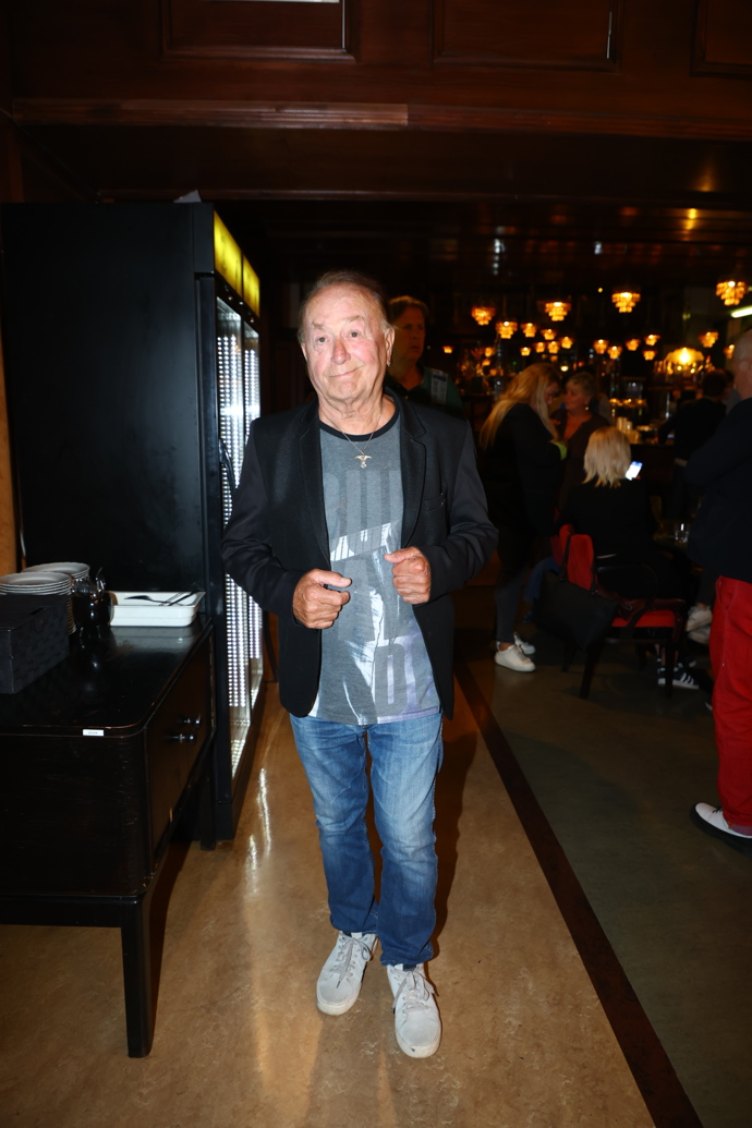 Zpěvák Petr Janda na premiéře filmu Oasis. 