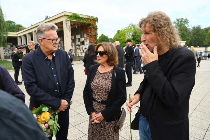 Marie Rottrová po boku manžela a Miroslava Barabáše.