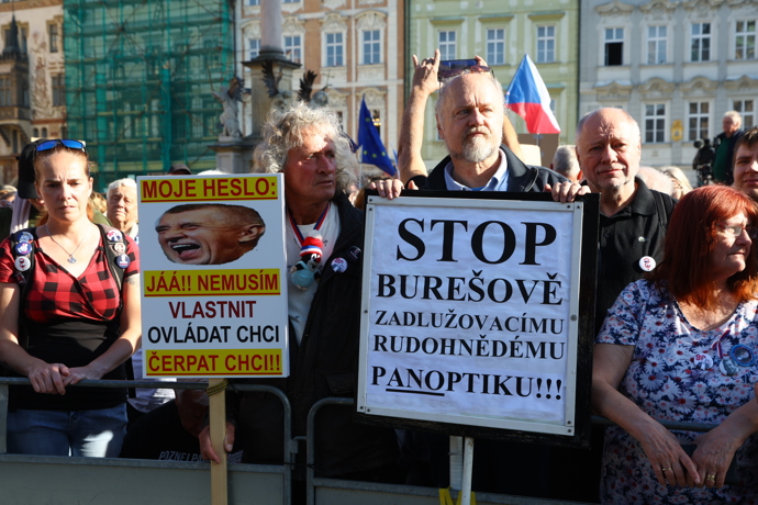 Demonstrace na Staroměstském náměstí v Praze - 28.září 2026.