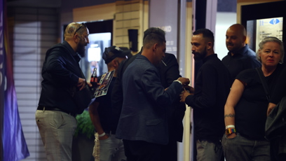 FOTO: Na premiéře bylo rušno i po setmění.