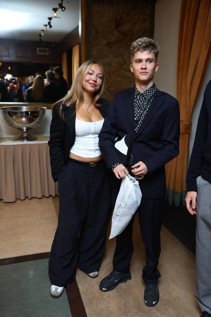 Na premiéru dorazil i syn Báry Basikové, Theodor Polák. 