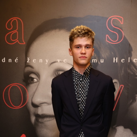 Theodor Polák na premiéře dokumenty Báry Basikové.