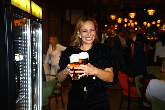 Monika Absolonová si premiéru opravdu užívala. 