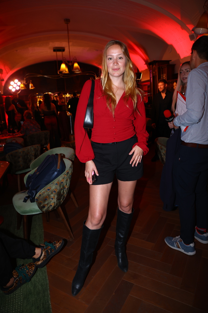 Herečka Anna Kadeřávková vypadala v tomto outfitu jako stará mladá.