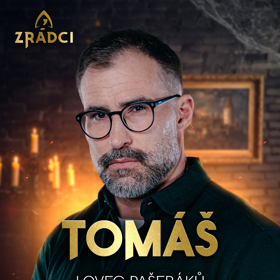 Lovec pašeráků Tomáš.