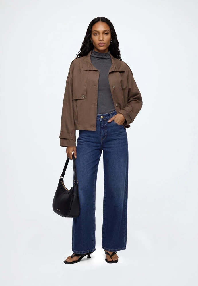 Topshop, 1 635 Kč, prodává Zalando
Topshop, 1 635 Kč, prodává Zalando
