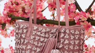 Třešňová kampaň Loewe Cherry Blossom