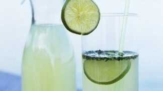 Tři tipy na letní drinky pod slunečník