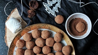 Vánoční cukroví zdravě: Čokoládové truffles podle Černá jak noc