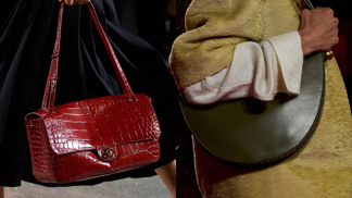 Burgundy a khakiChanel, Bottega Veneta Burgundy a khakiChanel, Bottega Veneta
