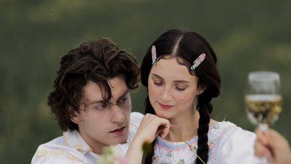 FOTO: Jan Polívka a Patricie Kaňok ve videoklipu Vínečko.