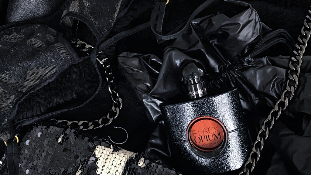 Vytvořte si temnou a hodně sexy závislost s YSL Black Opium