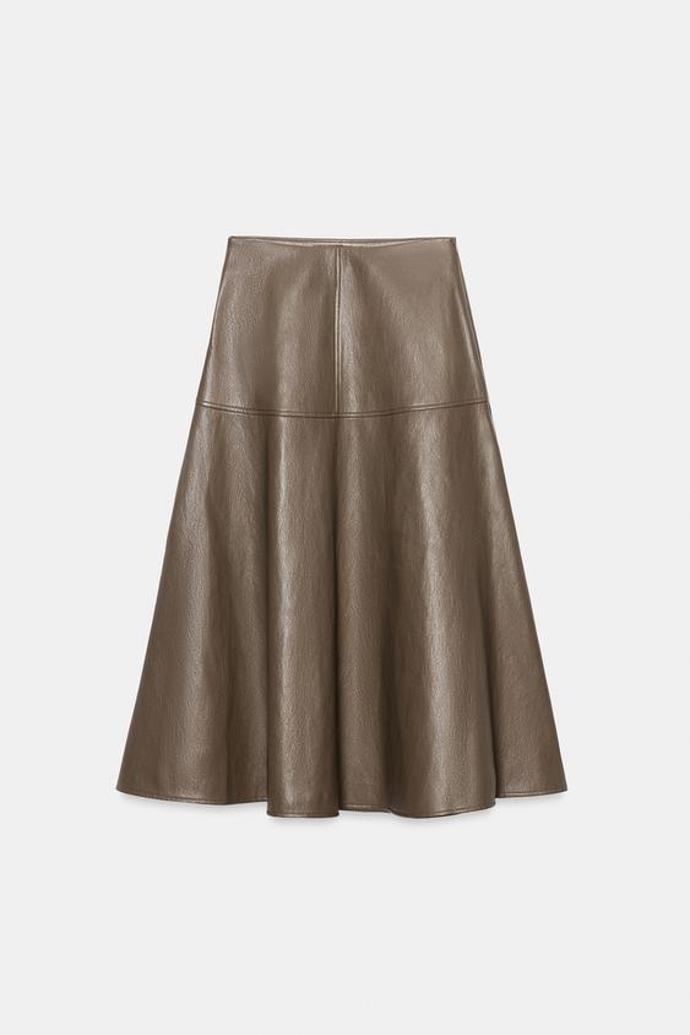 Vrstvená midi sukně koženého vzhledu, Zara, 699 Kč