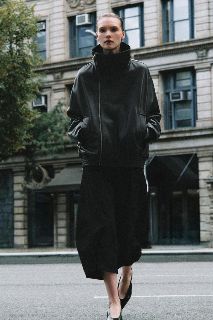 Zara, 9 999 Kč (kůže) Zara, 9 999 Kč (kůže)