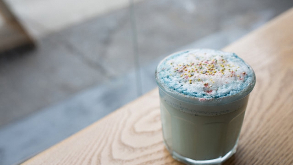 Žhavý food trend: Unicorn latté Žhavý food trend: Unicorn latté