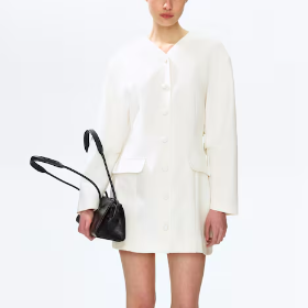 Světlý blazer dress, 1459 Kč, H&M