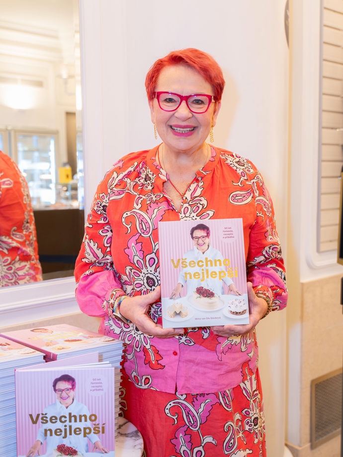 Cukrářka Mirka van Gils Slavíková vydává novou kuchařku Všechno nejlepší.