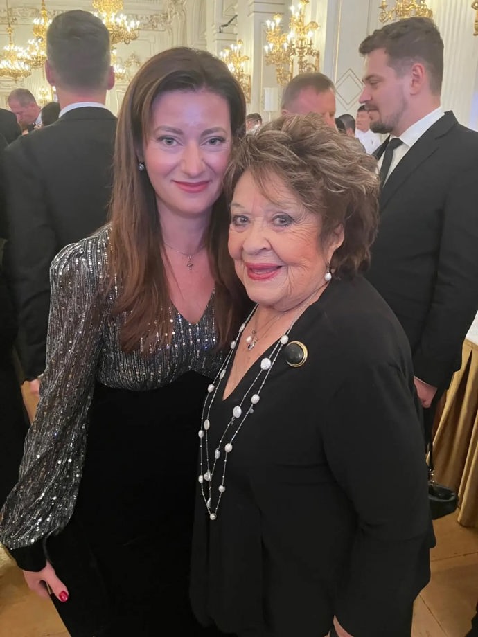 Anna Ovčáčková se vyfotila i s oblíbenou herečkou Jiřinou Bohdalovou.