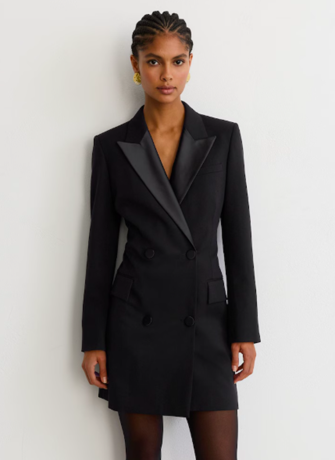 Smokingový blazer dress, Annika, 8180 Kč, prodává Reiss