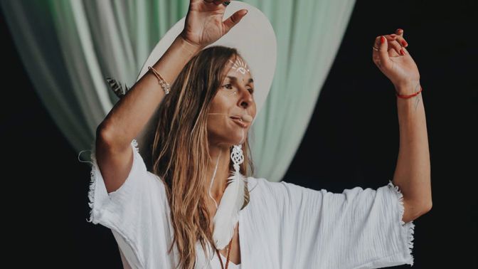 Když otevřeme svůj hlas, začneme víc slyšet i sami sebe. Společný zpěv přináší pocit sounáležitosti