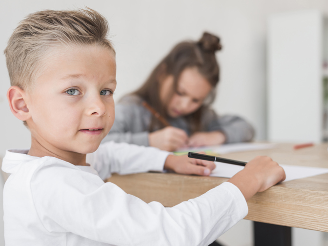 Kvíz: Prošly byste dnes prvoukou v první třídě? Některé otázky zaskočí i dospělé Kvíz: Prošly byste dnes prvoukou v první třídě? Některé otázky zaskočí i dospělé