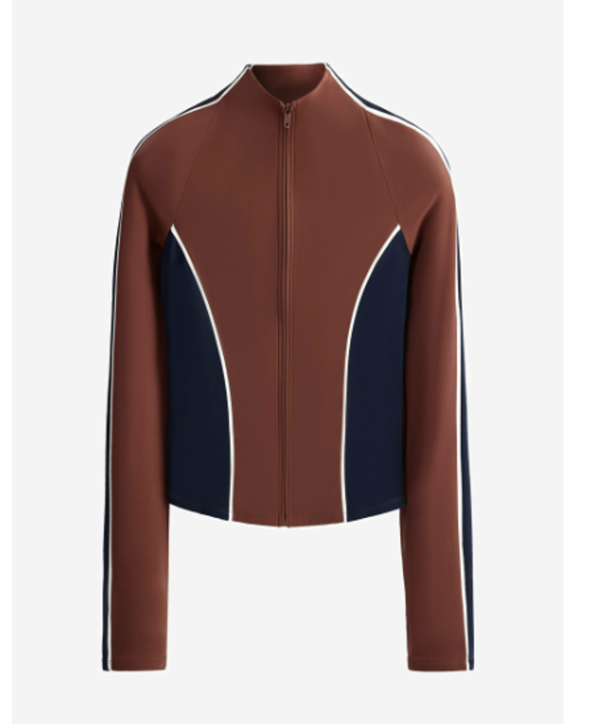 Sportovní bunda Oysho, 1199 Kč, prodává Zalando Sportovní bunda Oysho, 1199 Kč, prodává Zalando